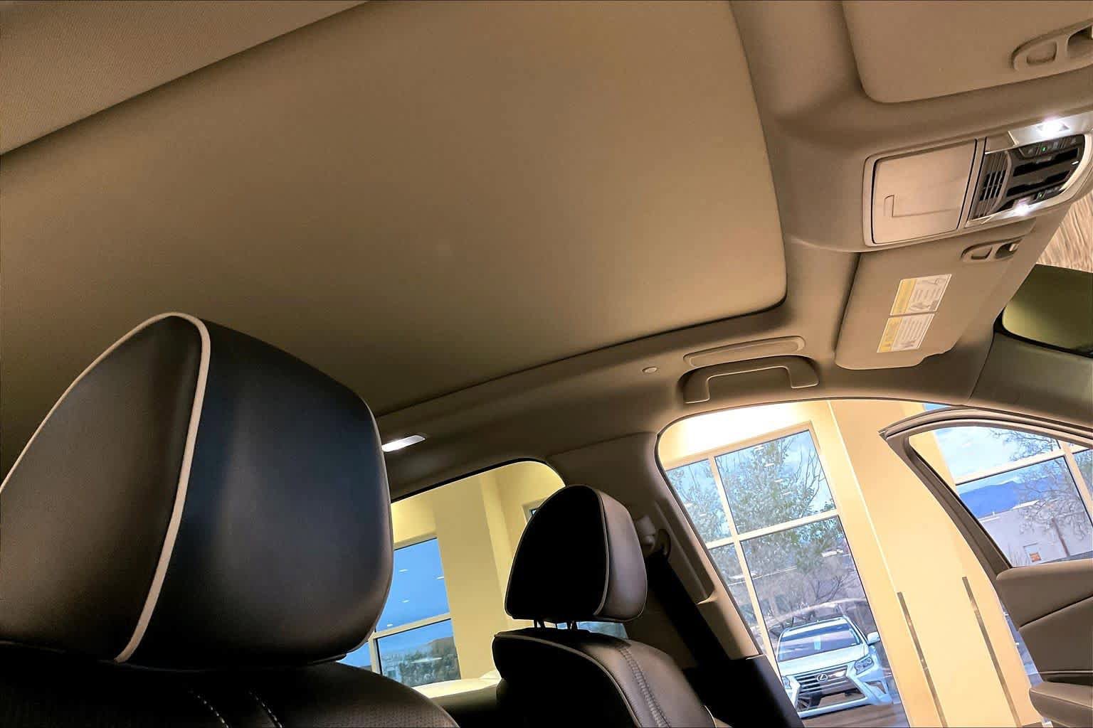 Used 2025 Acura RDX SH-AWD w/ Advance Package image 14