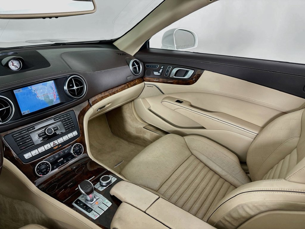 Used 2015 Mercedes-Benz SL 400 image 23