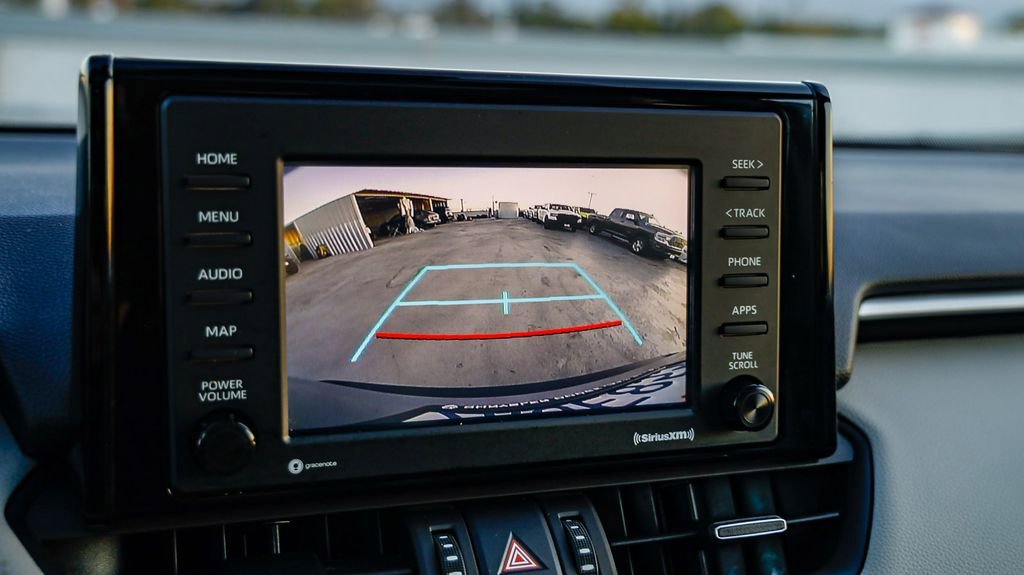 Used 2022 Toyota RAV4 XLE Premium image 29