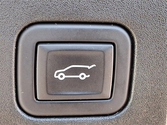 Used 2024 Cadillac XT4 Premium Luxury image 24