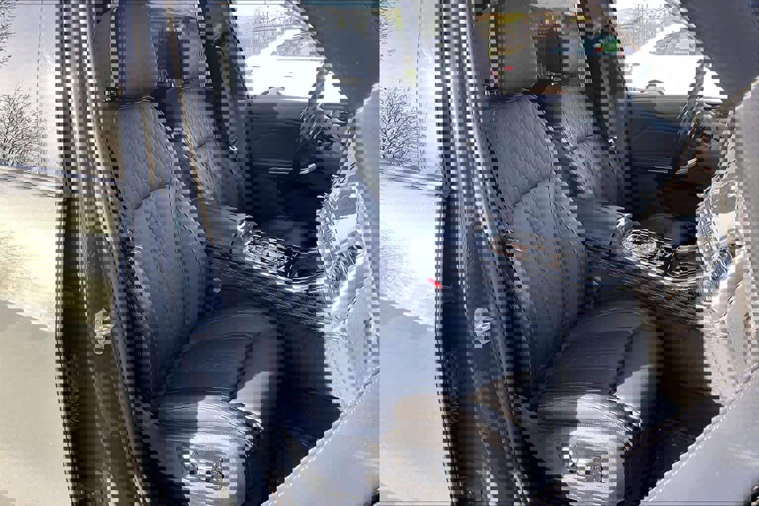 Used 2025 BMW X7 M60i image 10