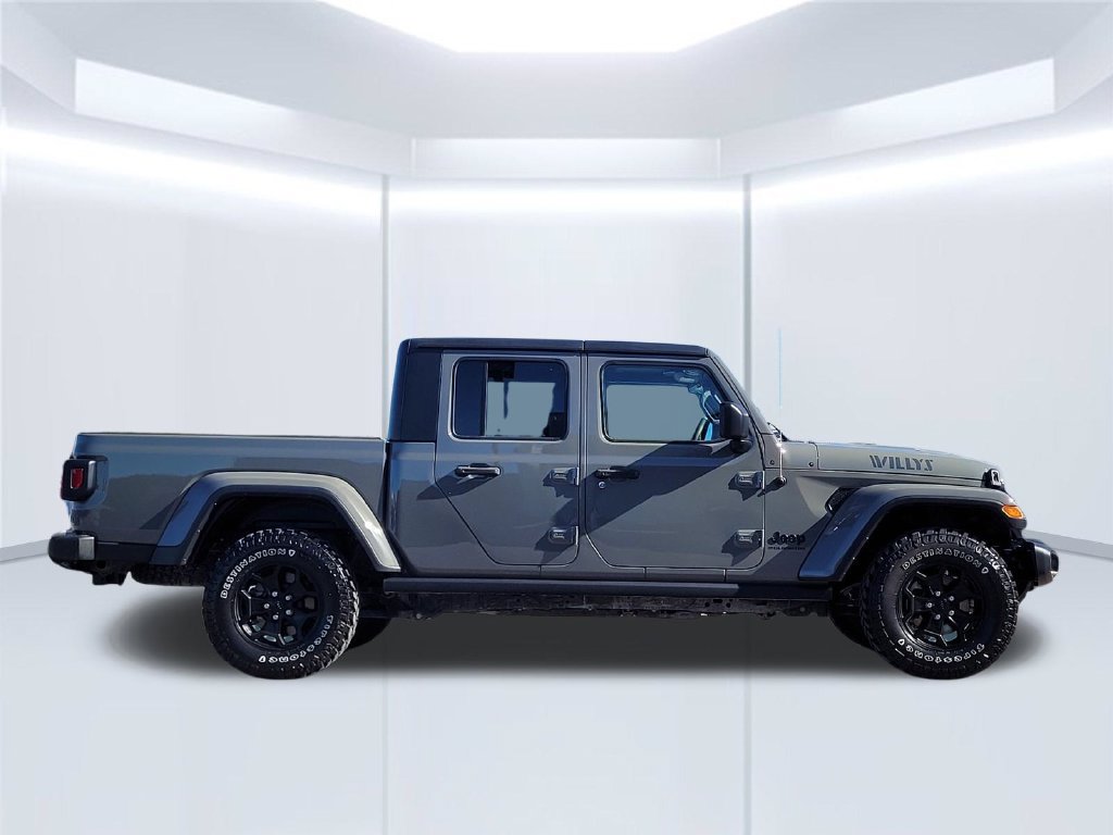 Used 2023 Jeep Gladiator Sport AWD/4WD image 3