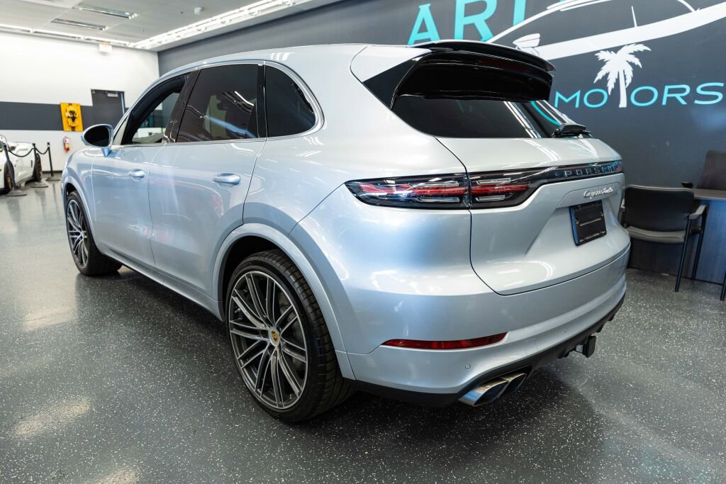 Used 2019 Porsche Cayenne Turbo image 6