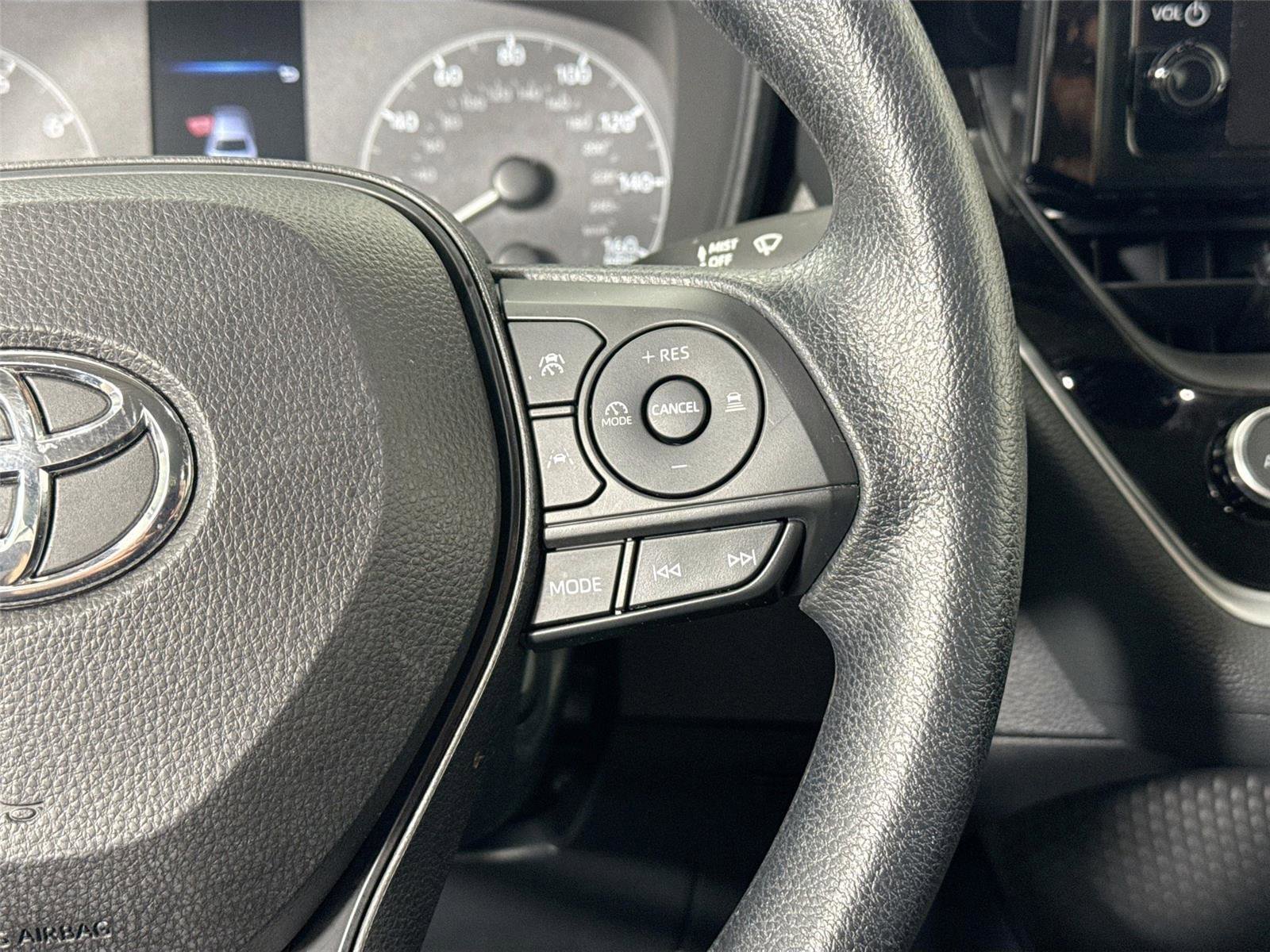 Used 2023 Toyota Corolla LE image 18