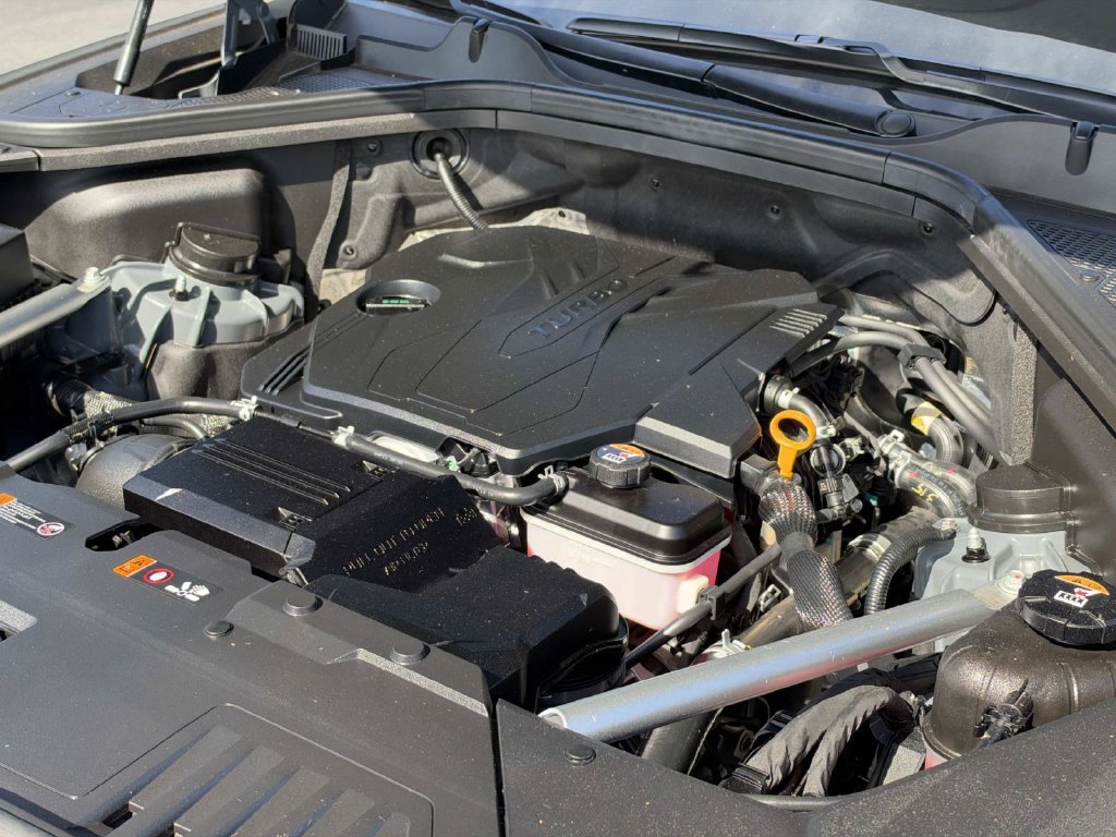 Certified 2025 Genesis GV80 2.5T Standard AWD/4WD image 22