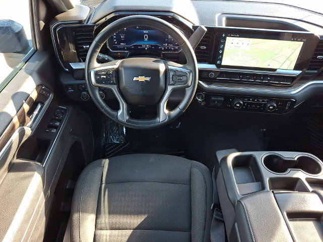 Used 2025 Chevrolet Silverado 2500 LT w/ Convenience Package AWD/4WD image 12