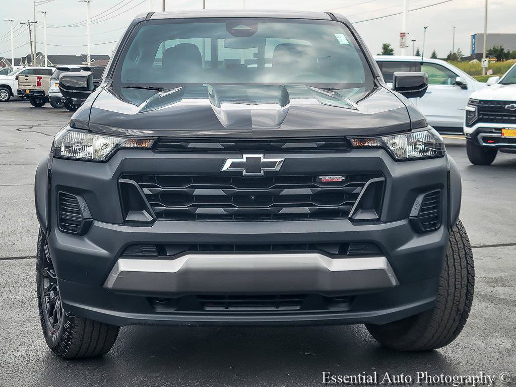 Certified 2024 Chevrolet Colorado Trail Boss w/ Technology Package AWD/4WD image 5
