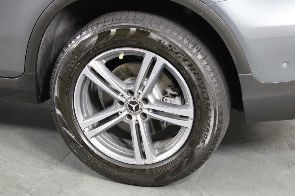 Used 2020 Mercedes-Benz GLC 300 image 14