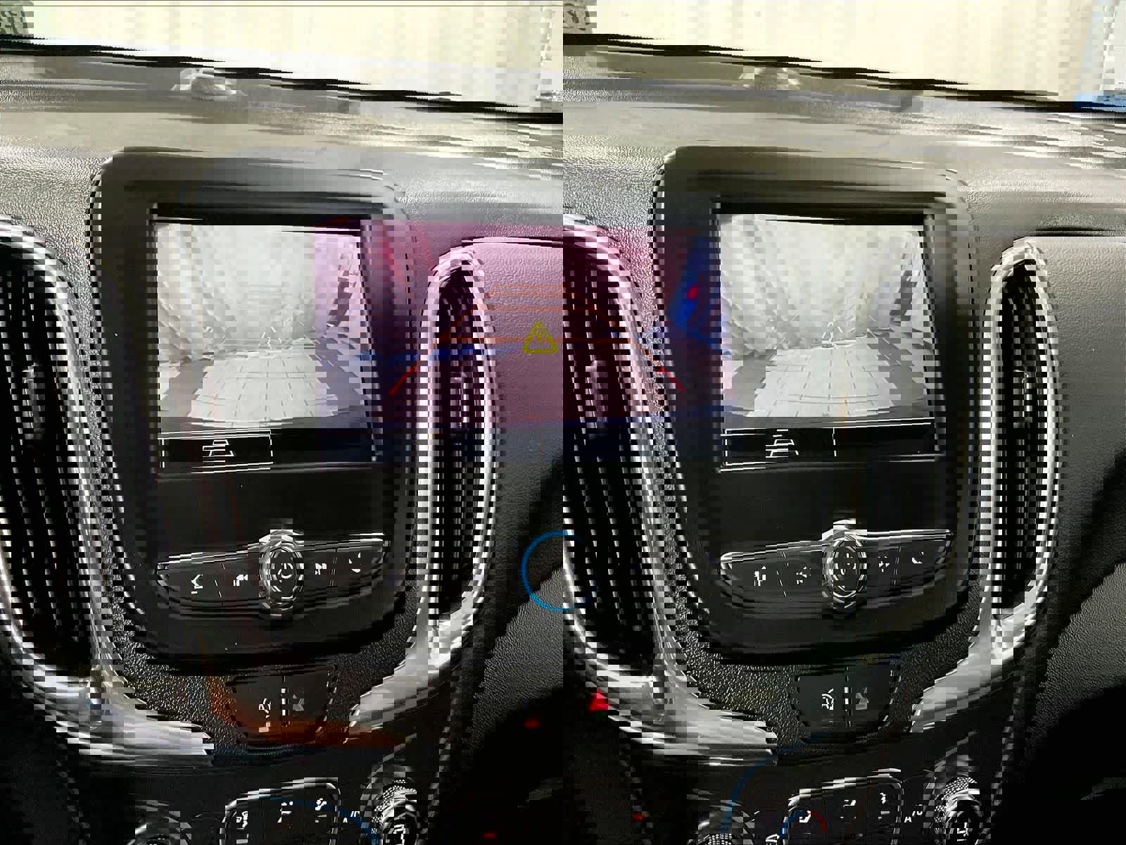 Used 2022 Chevrolet Equinox LT image 19