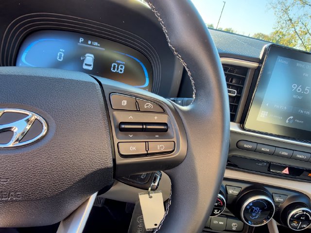 Used 2023 Hyundai Venue SEL FWD image 21