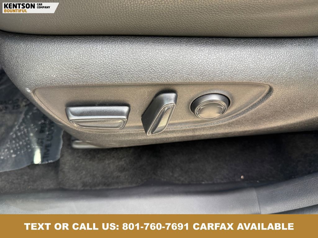 Used 2025 Toyota Grand Highlander AWD image 30