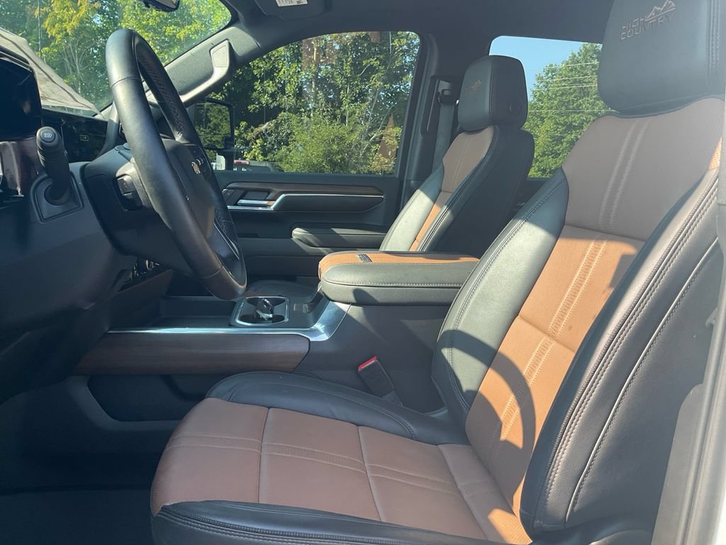 Used 2024 Chevrolet Silverado 3500 High Country w/ High Country Premium Package AWD/4WD image 16