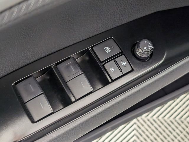 Used 2026 Toyota Camry SE w/ Convenience Package image 11