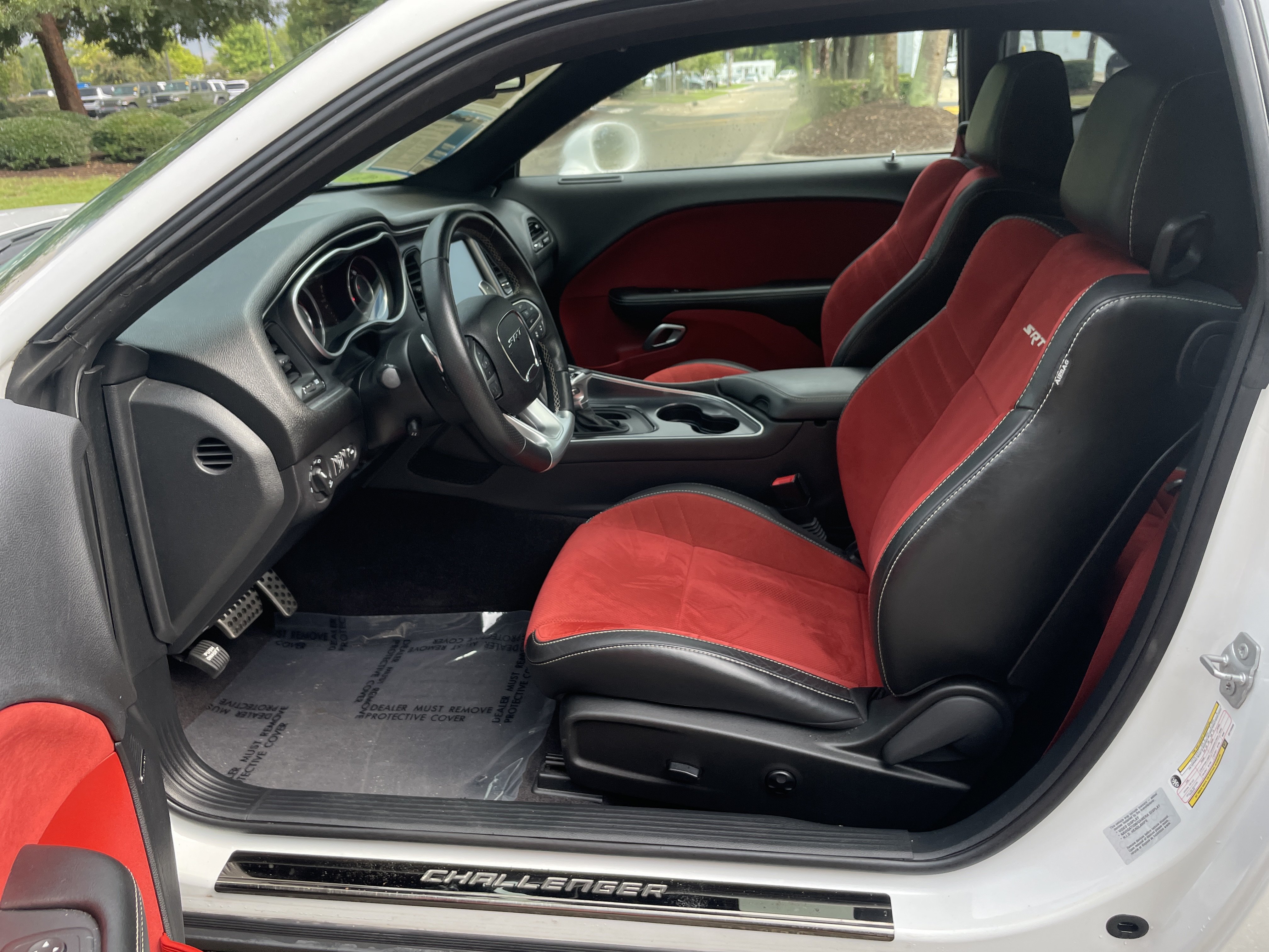 Used 2016 Dodge Challenger SRT w/ Technology Group RWD image 15