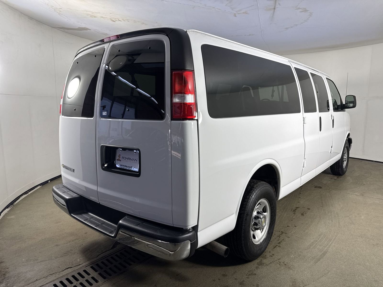 Used 2024 Chevrolet Express 3500 LT w/ LT Preferred Equipment Group image 36