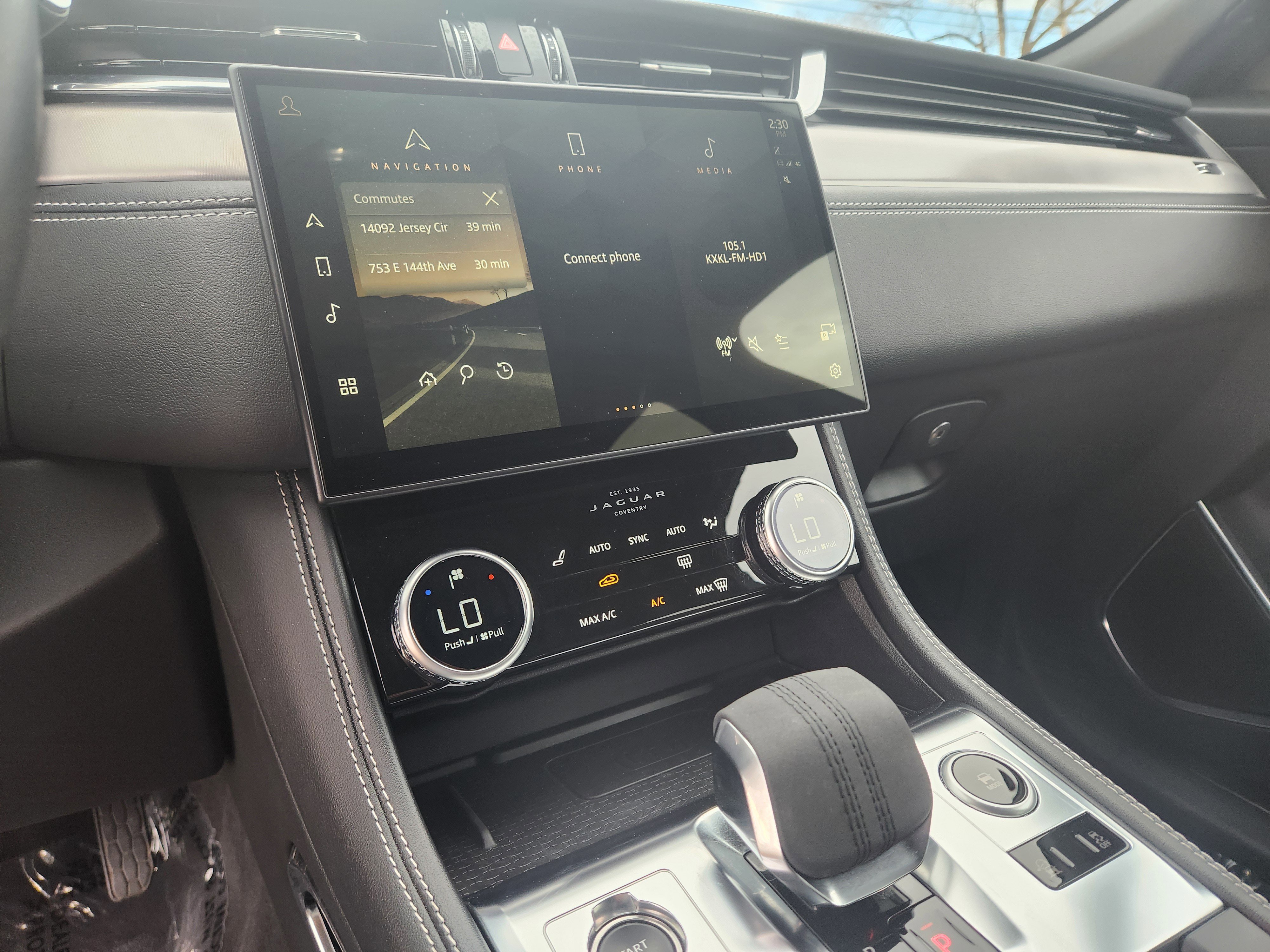 Used 2024 Jaguar F-PACE R-Dynamic S image 10