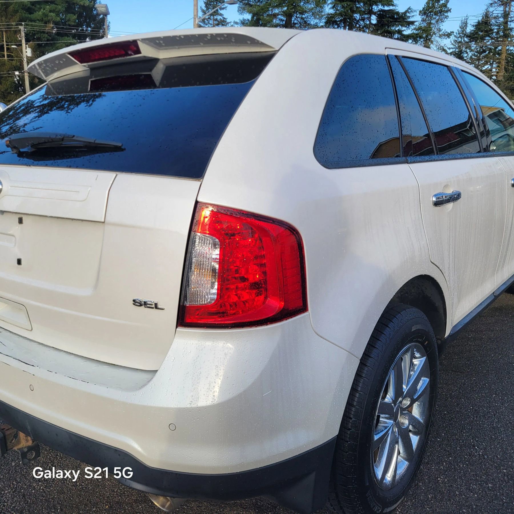 Used 2011 Ford Edge SEL w/ 202A Rapid Spec Order Code image 4