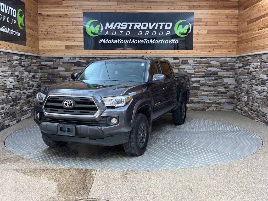 Used 2017 Toyota Tacoma SR5 w/ Tow Package AWD/4WD image 4