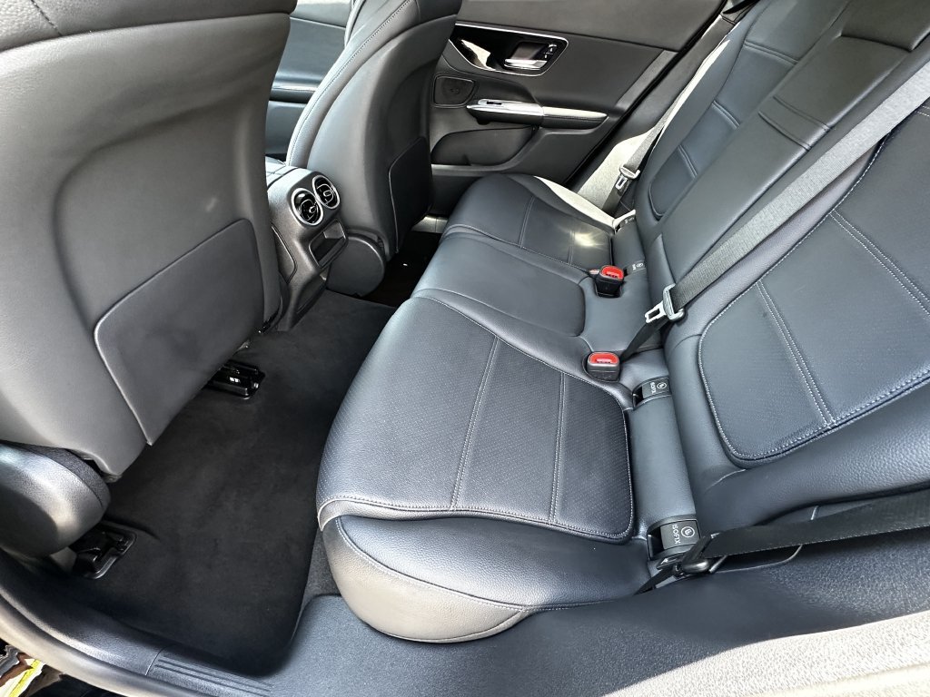 Certified 2025 Mercedes-Benz GLC 350e 4MATIC w/ Driver Assistance Package image 24