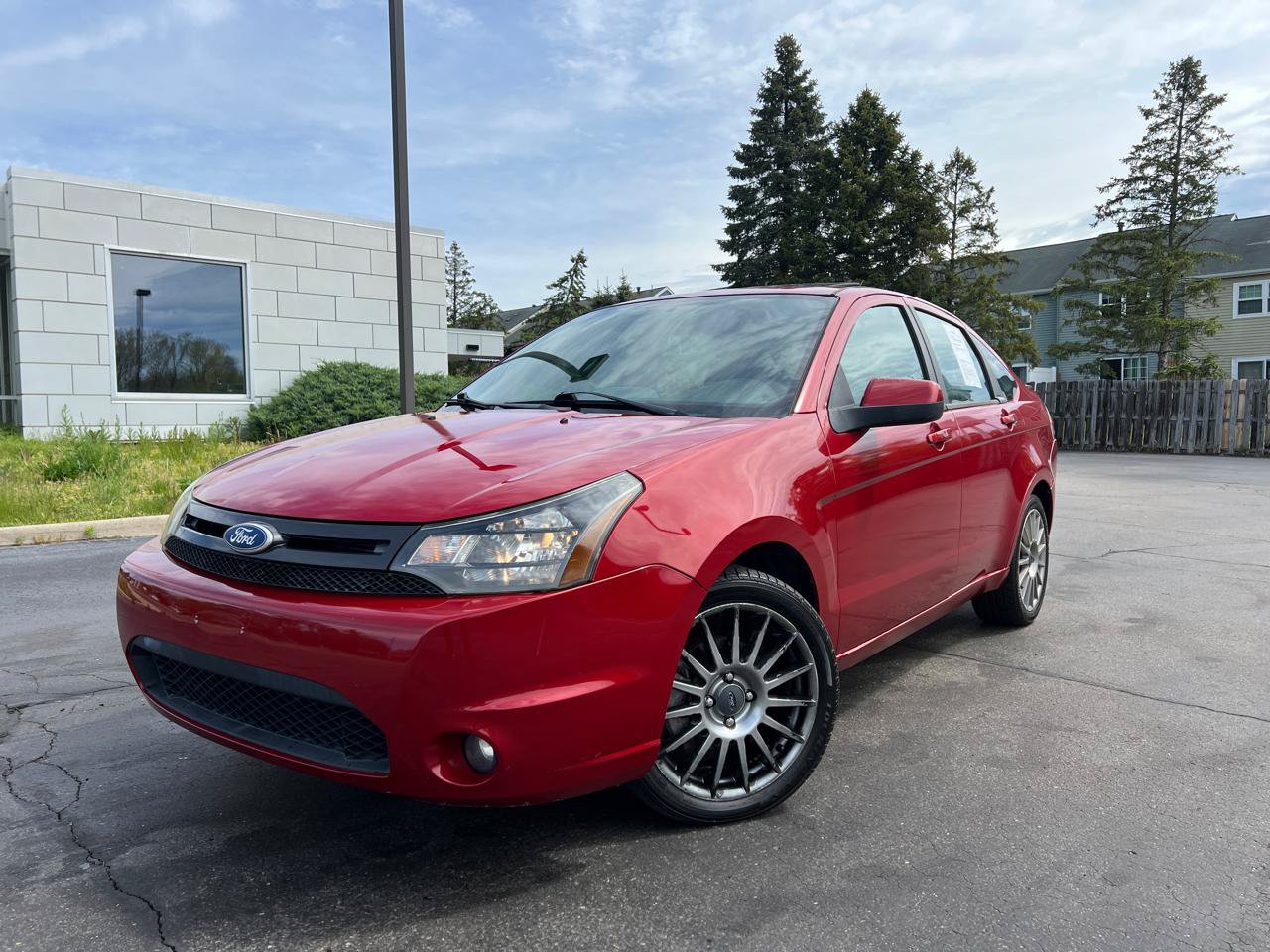 Used 2011 Ford Focus SES w/ 401A Rapid Spec Order Code FWD image 1
