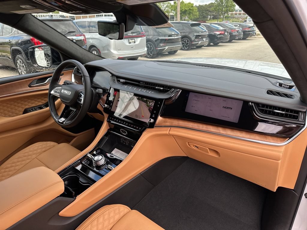 New 2026 Jeep Grand Cherokee Summit AWD/4WD image 15