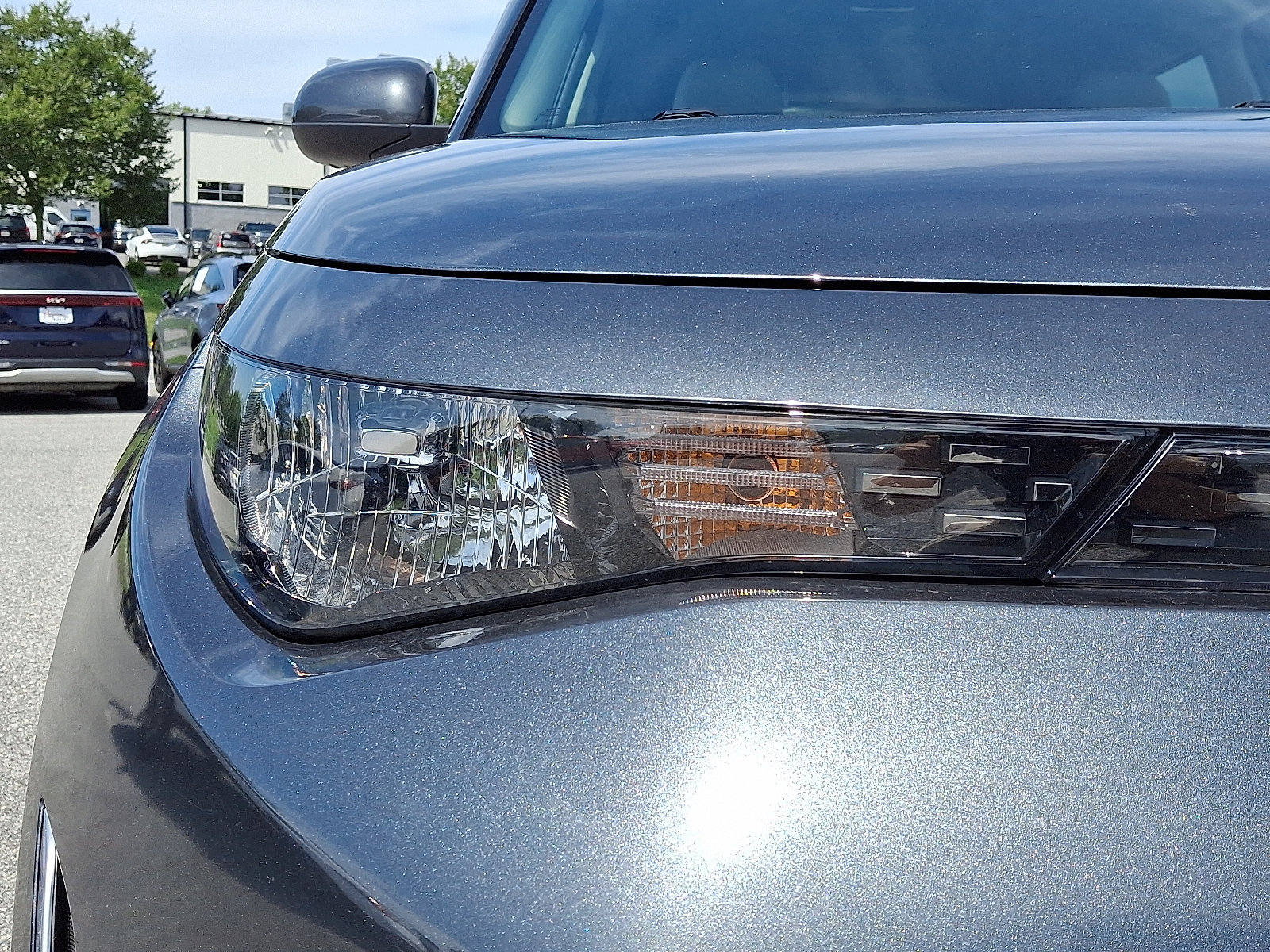 Certified 2025 Kia Soul LX w/ LX Technology Package FWD image 9