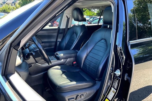 Used 2021 Toyota Highlander XLE FWD image 6