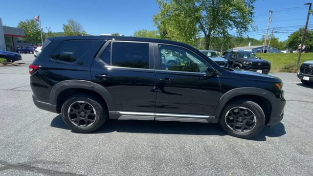 Used 2025 Honda Pilot EX-L image 9