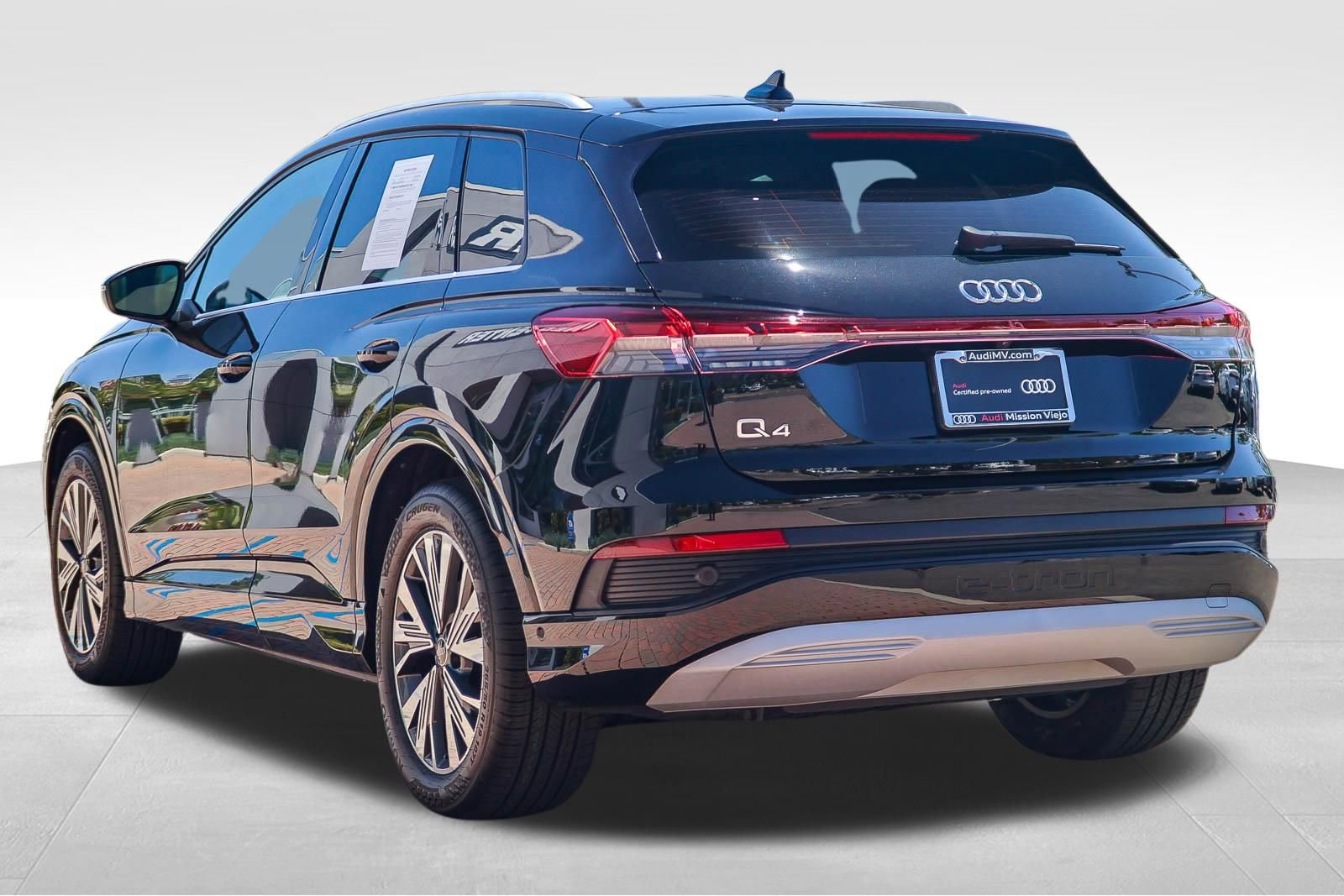 Certified 2023 Audi Q4 e-tron Premium Plus w/ Premium Plus RWD image 4