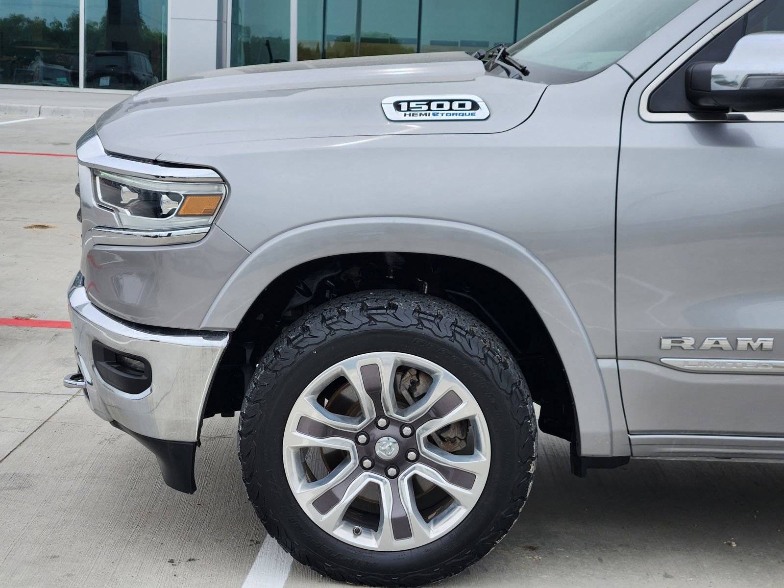 Used 2024 RAM 1500 Limited AWD/4WD image 10