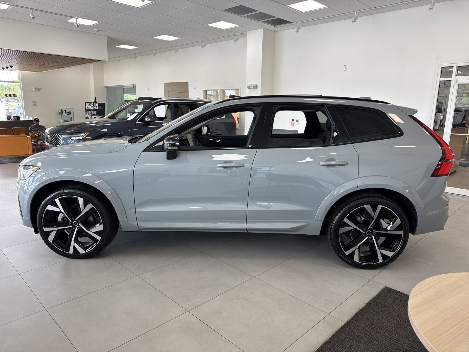 New 2026 Volvo XC60 B5 Ultra w/ Protection Package Premier image 2