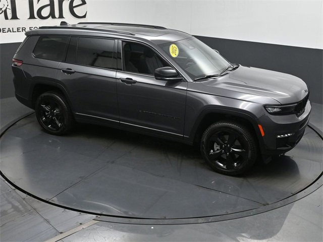 Used 2025 Jeep Grand Cherokee L Limited w/ Black Appearance Package image 40