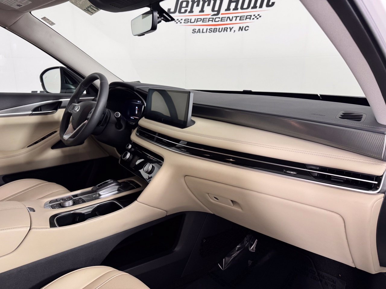 Used 2023 INFINITI QX60 Luxe w/ Cargo Package AWD/4WD image 42