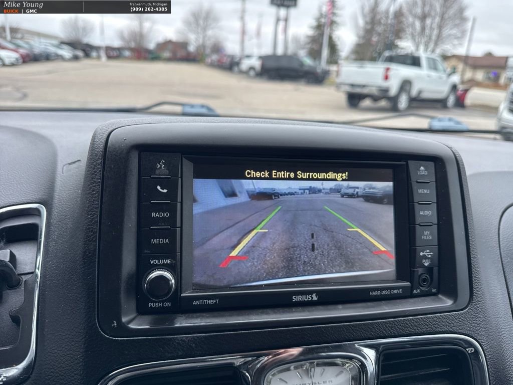 Used 2013 Chrysler Town & Country Touring image 22