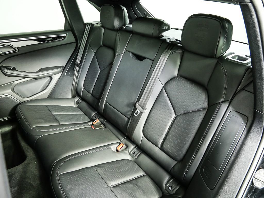 Certified 2023 Porsche Macan S w/ Premium Package Plus image 20