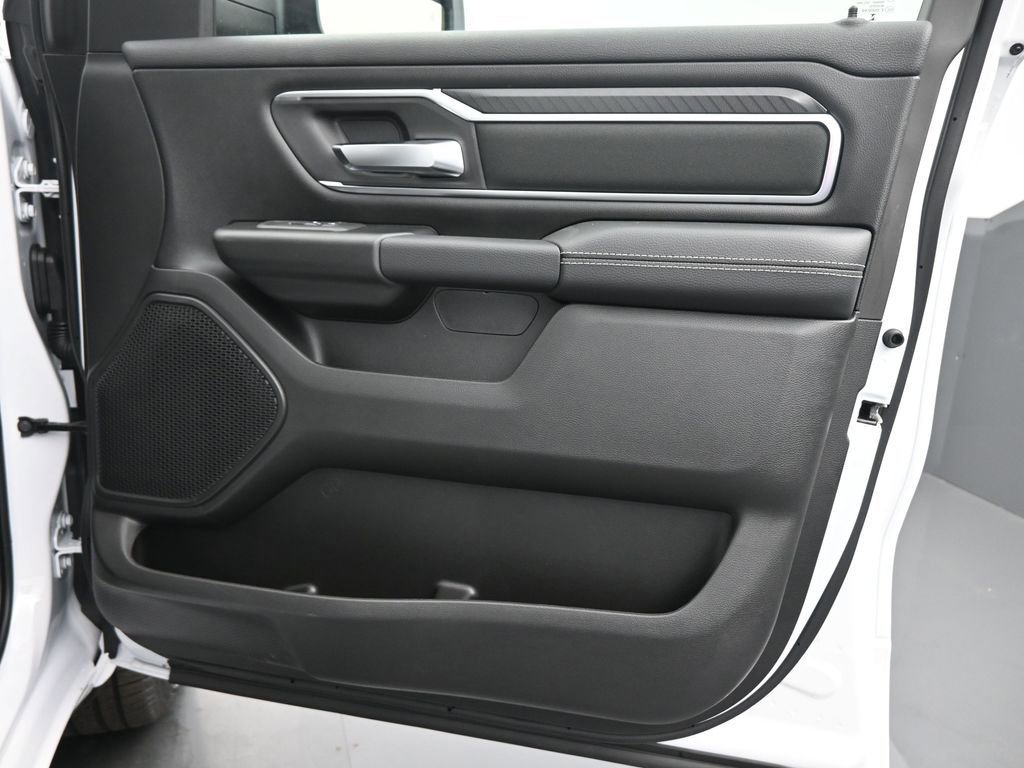 New 2026 RAM 1500 4x4 Crew Cab image 23