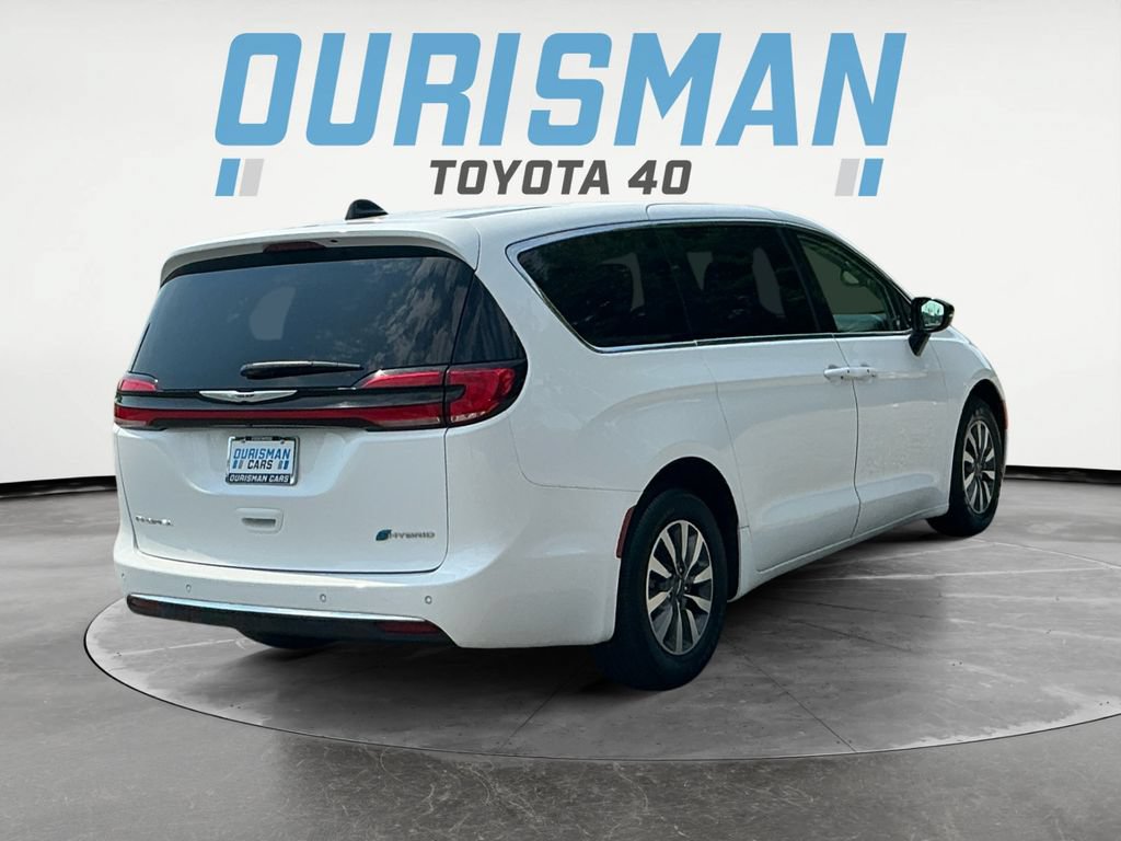 Used 2024 Chrysler Pacifica Limited FWD image 7
