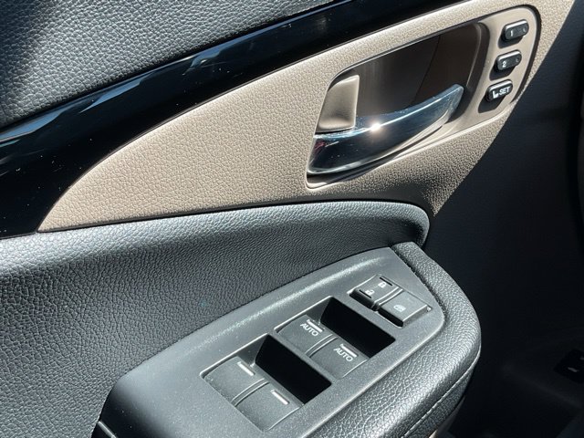 Used 2016 Honda Pilot Touring image 40