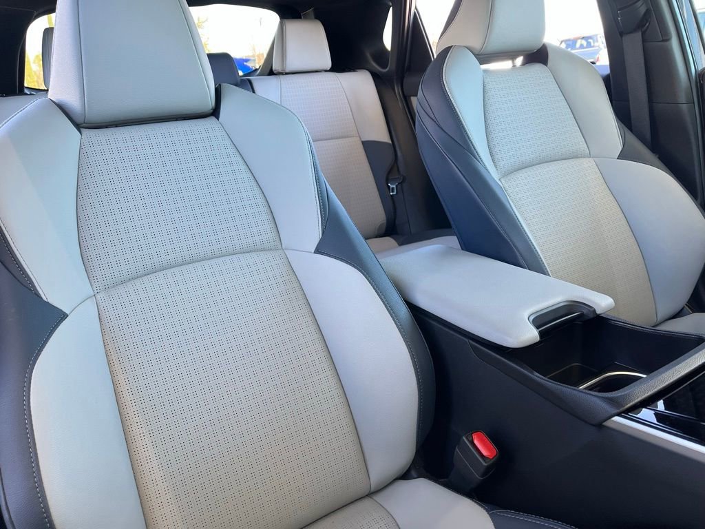 Certified 2025 Subaru Solterra Limited image 26