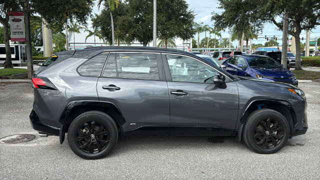 Used 2024 Toyota RAV4 XSE AWD/4WD image 11