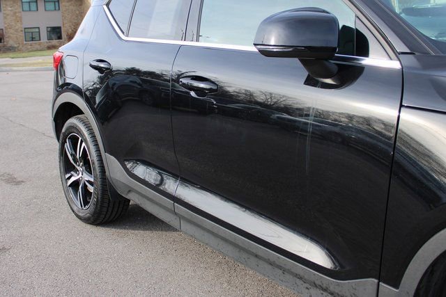 Used 2025 Volvo XC40 B5 Core image 49