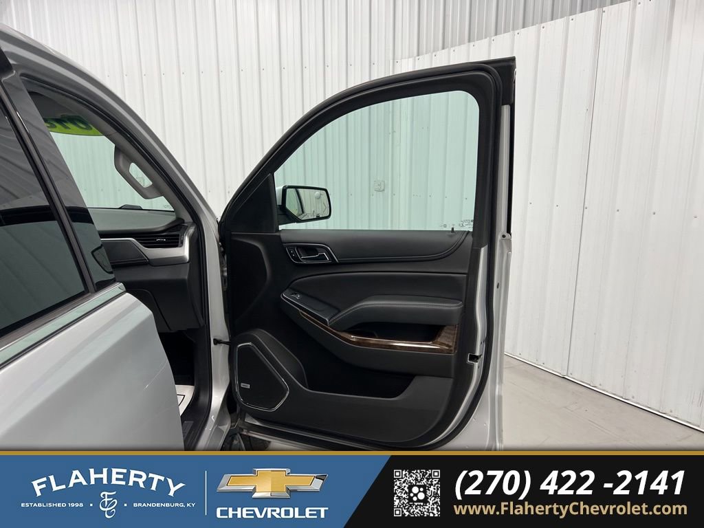 Used 2018 Chevrolet Tahoe LT w/ Luxury Package AWD/4WD image 14