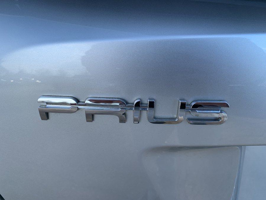 Used 2016 Toyota Prius Three image 25