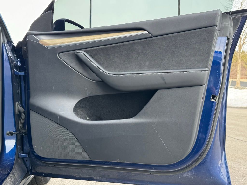 Used 2023 Tesla Model Y Long Range image 44