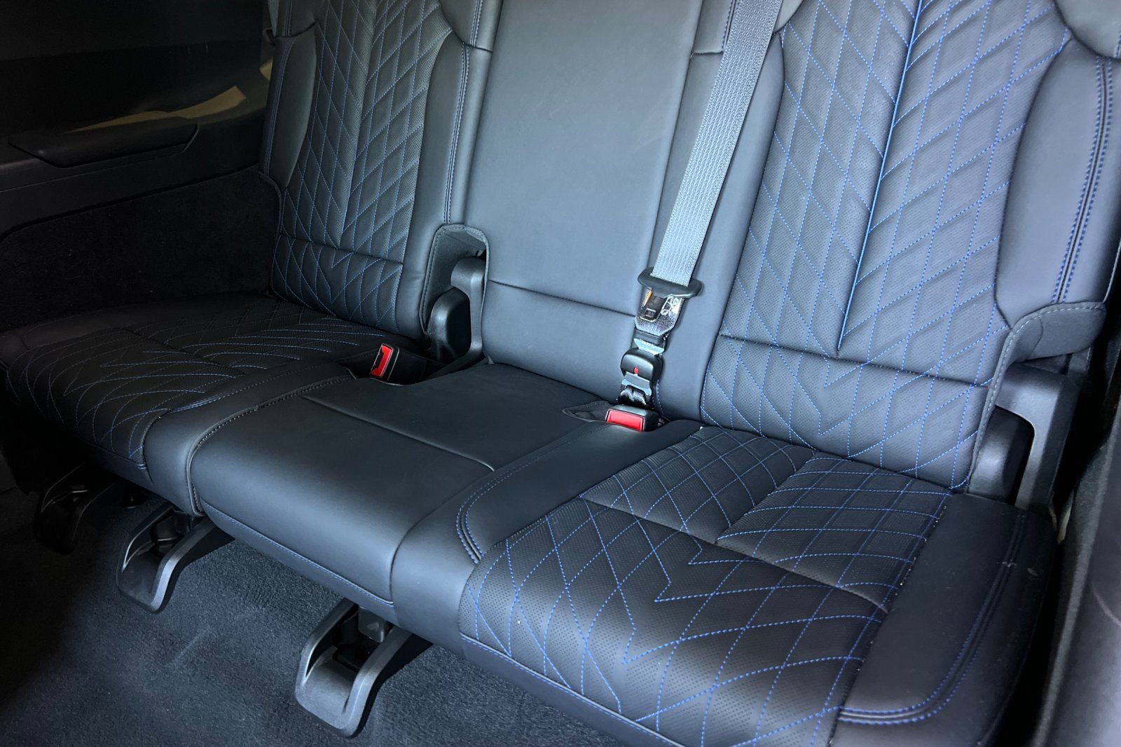 Used 2026 Cadillac Escalade IQL Luxury AWD/4WD image 17