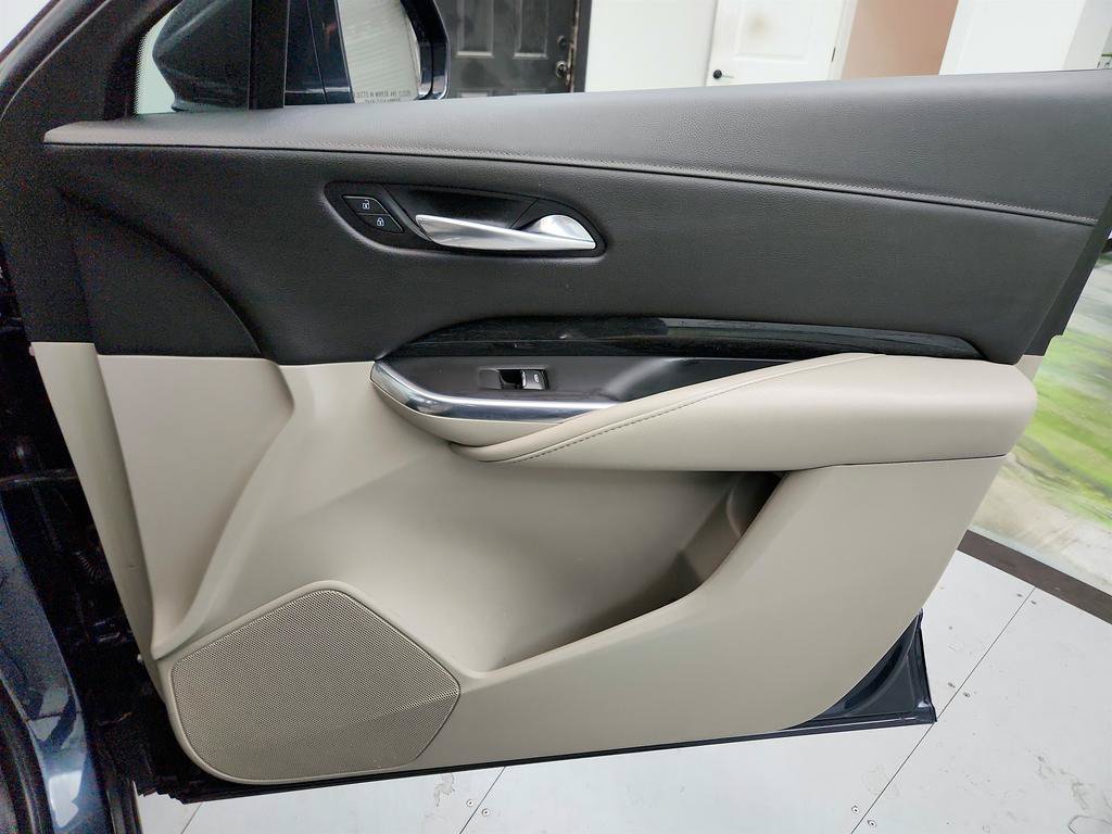 Used 2019 Cadillac XT4 Premium Luxury w/ Cold Weather Package FWD image 28