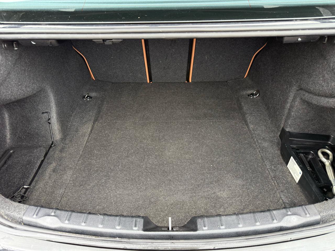 Used 2018 BMW 330i xDrive Sedan w/ Convenience Package image 21