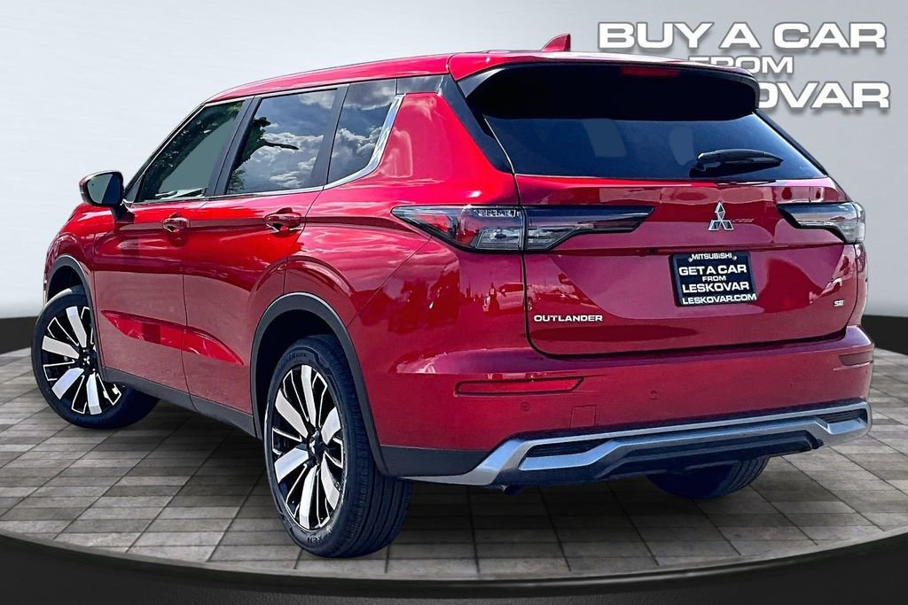 New 2026 Mitsubishi Outlander SE AWD/4WD image 3