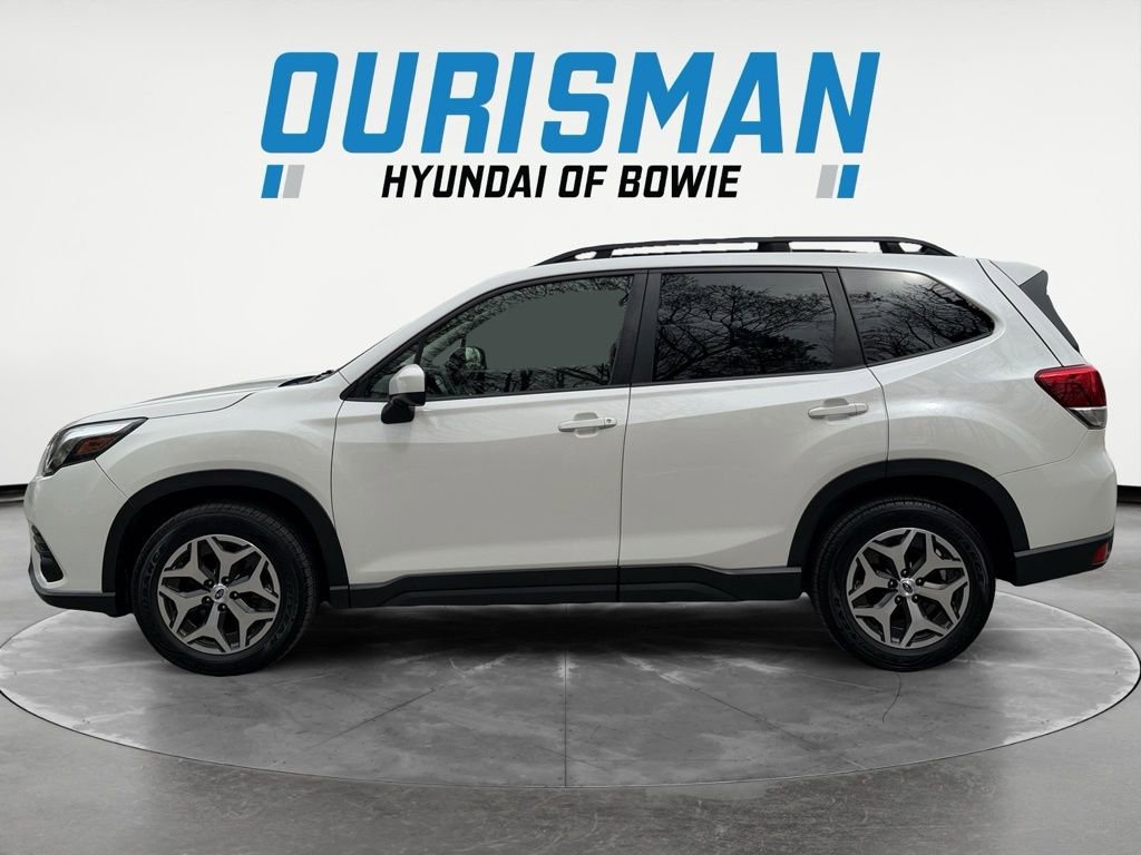 Used 2023 Subaru Forester Premium image 6