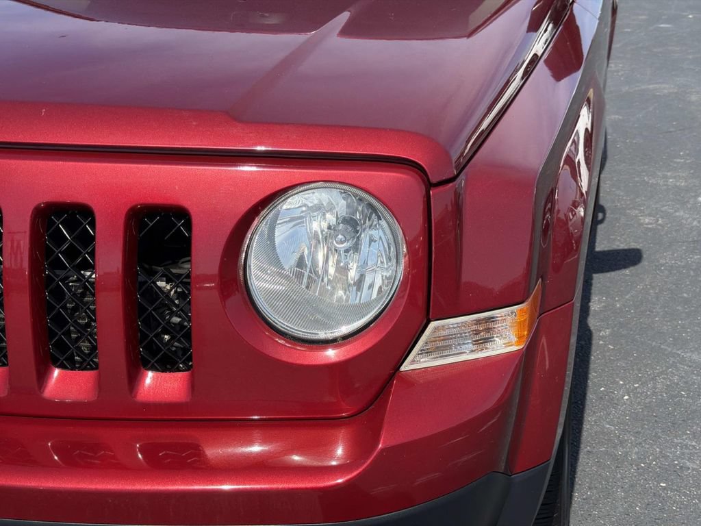 Used 2016 Jeep Patriot Sport w/ Power Value Group AWD/4WD image 10